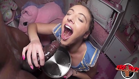 Gia Derza Takes On Bbc And Baths In Multiple Golden Showers 17 Min