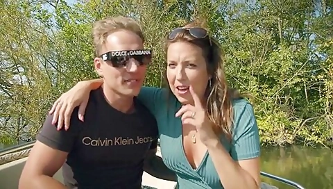 Daphne Natte Daphne Deint Hard Op En Neerf