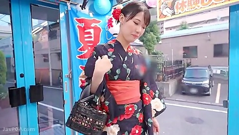 250530花火大会へ向かう女性をナンパd3