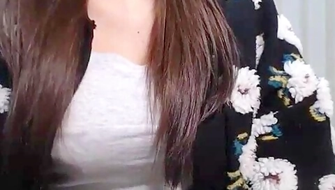 Erotic live chat with cute beautiful girl